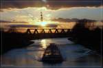 Blick von der Recklinghauserstr.-Br�cke zur Dorstenerstr.-Br�cke.  - - Wanne-Eickel, Rhein-Herne-Kanal  04.03.2010